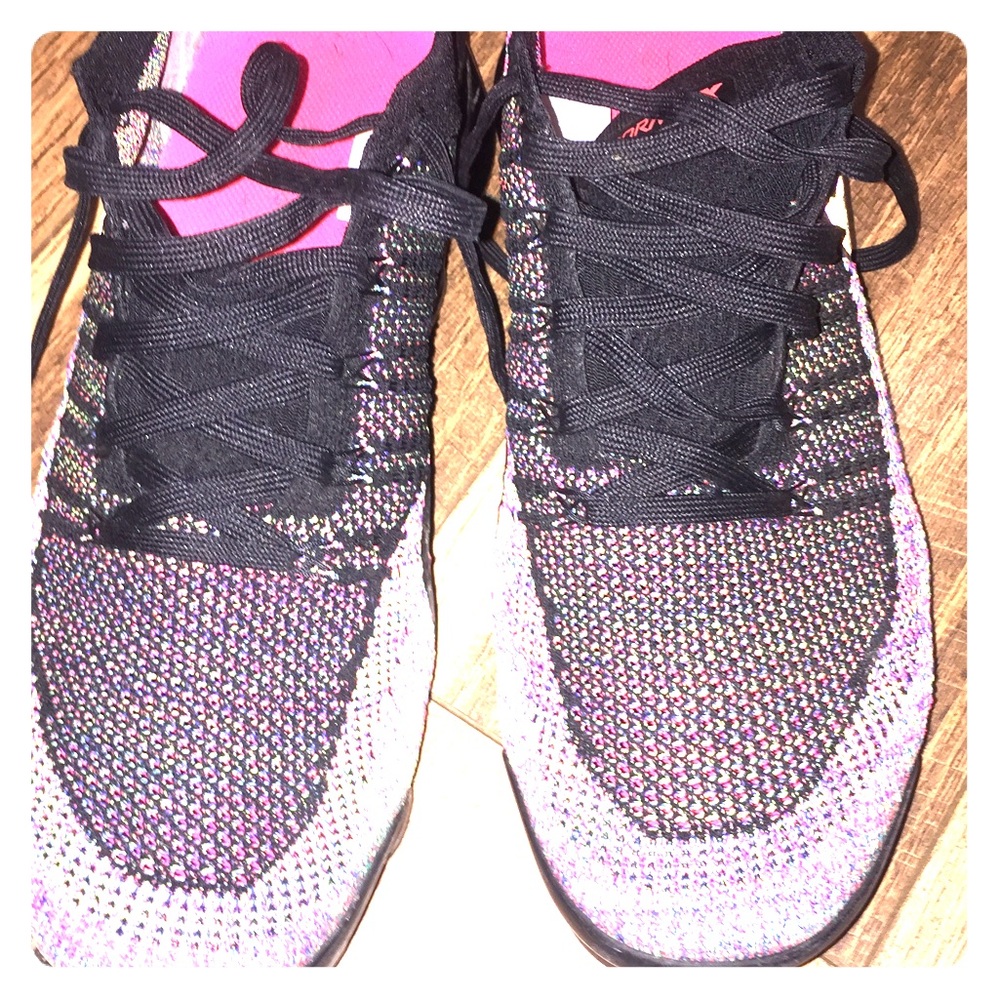 Size 12.5 Nike Air Vapormax Flyknit 2 Black & Pink